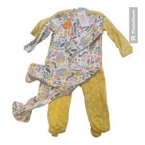 Carters set of 2 Girls footies pajamas zippered long sleeved 9M baby infant